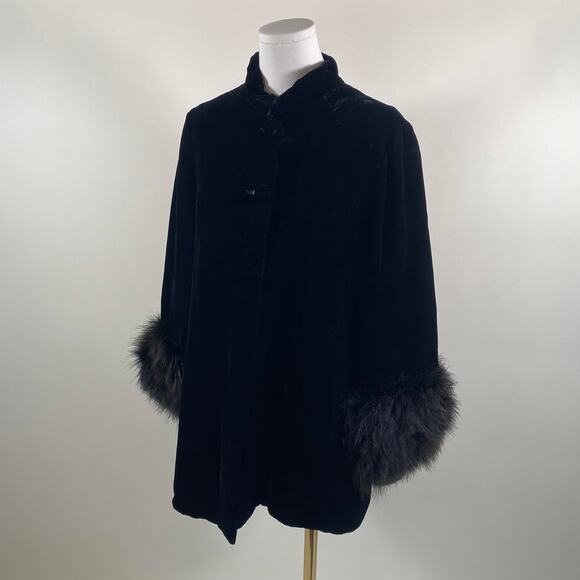 Vintage black velvet feathered coat - Picture 1 of 6